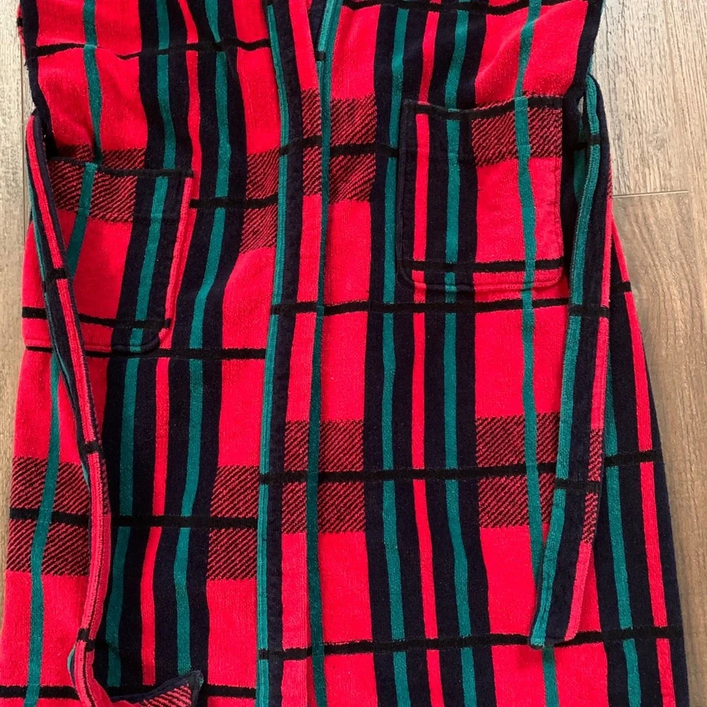 Robe - Picture 2 of 11